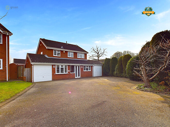 4 Bedroom Detached House For Sale In Kinver Croft, Walmley, B76