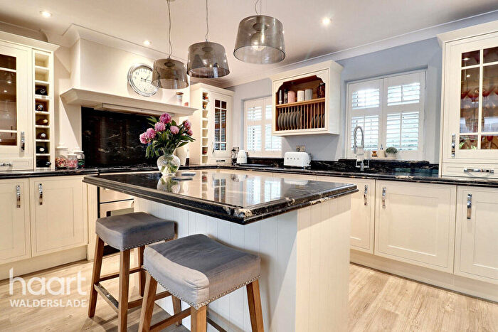 4 Bedroom Link Detached House For Sale In Sadlers Close, Walderslade, ME5