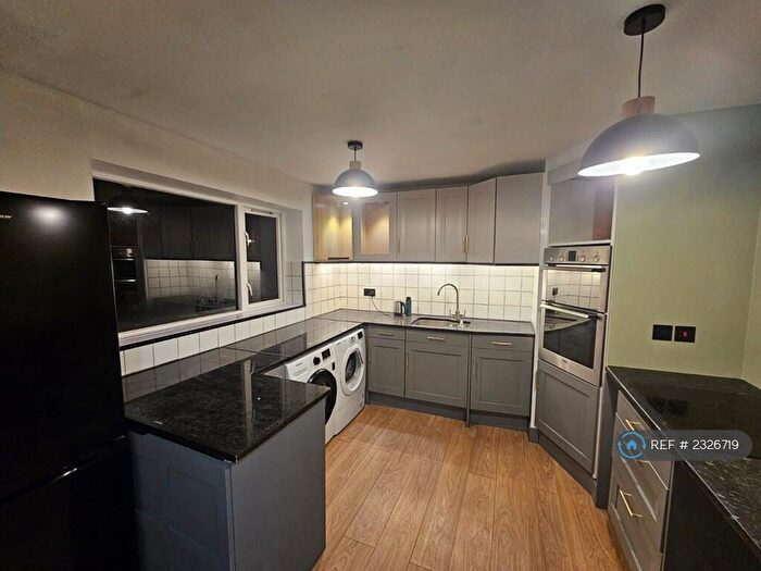 2 Bedroom Flat To Rent In Ruddington, Nottingham, NG11