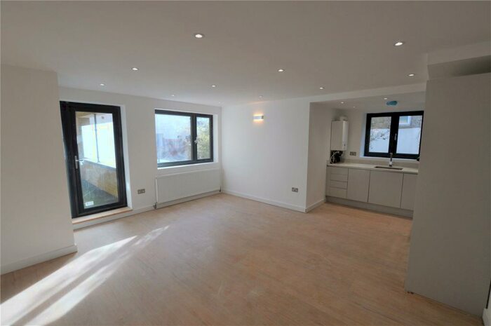 2 Bedroom Apartment To Rent In Colby Mews, London, SE19