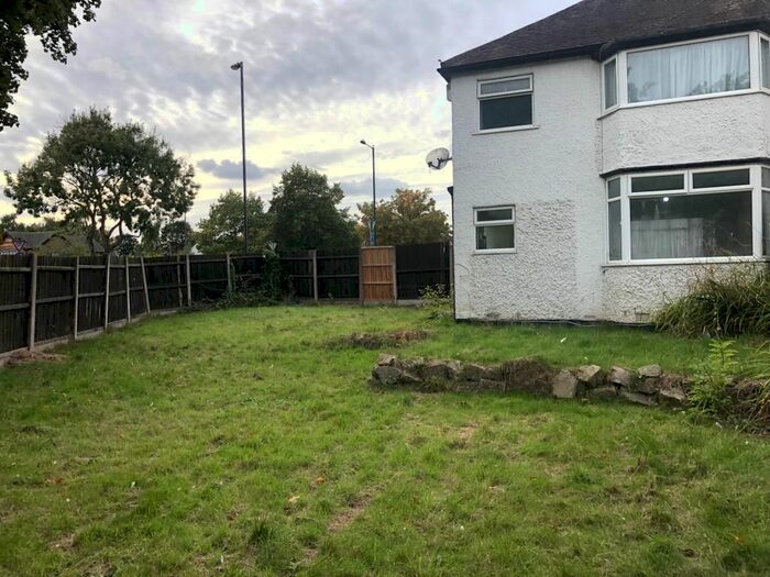 3 Bedroom Semi-Detached House To Rent In Turves Green, Northfield, B31