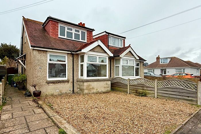 2 Bedroom Semi Detached Bungalow For Sale In Braemar Road, Gosport, PO13