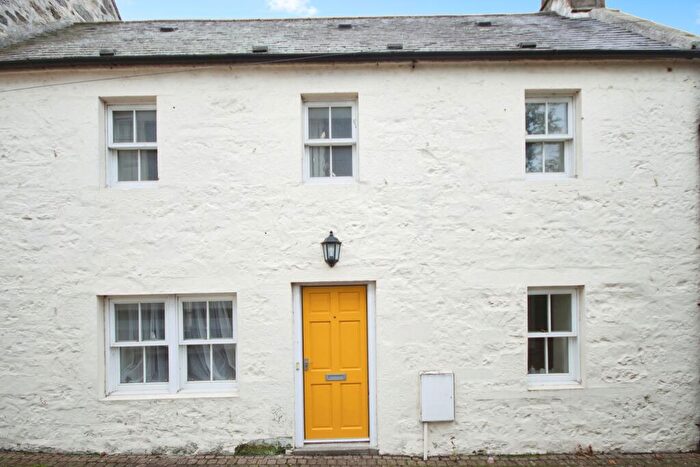 2 Bedroom Terraced House To Rent In High Street, Elgin, Moray, IV30