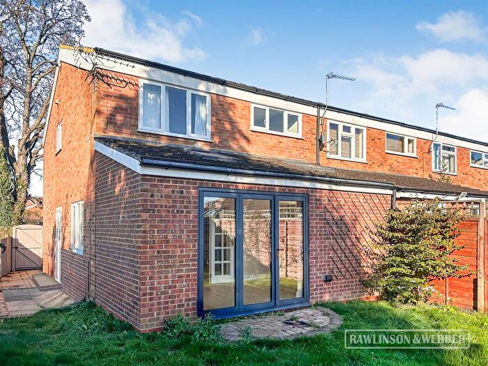 4 Bedroom End Terrace House For Sale In Grange Close, West Molesey, KT8
