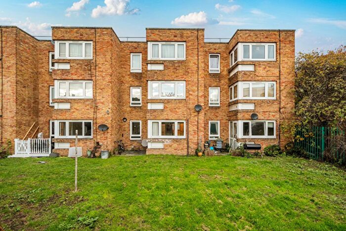 1 Bedroom Flat For Sale In Woodland Grove, Greenwich, SE10