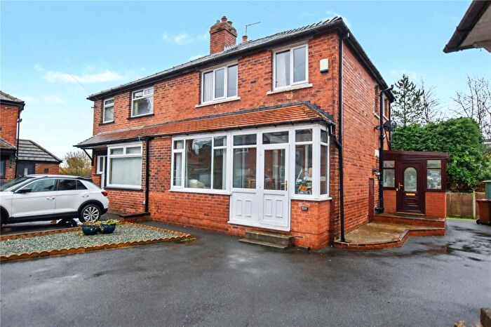 3 Bedroom Semi-Detached House For Sale In Glendale Estate, Topcliffe Lane, Morley, Leeds, West Yorkshire, LS27