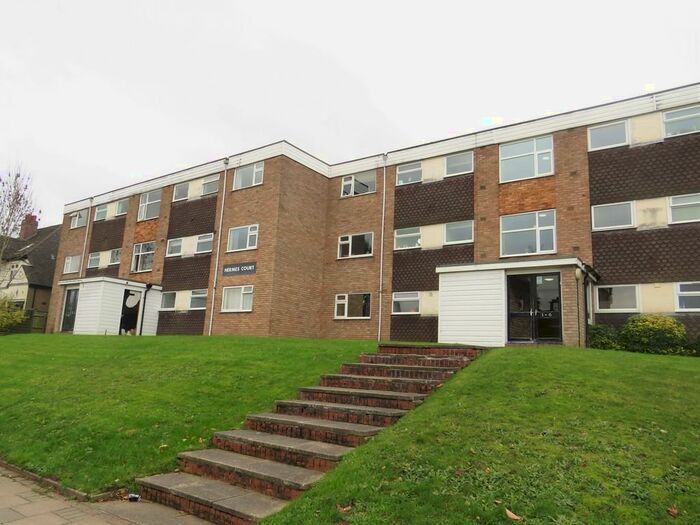 2 Bedroom Apartment To Rent In Clarence Road, Four Oaks, B74