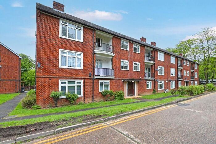 3 Bedroom Flat To Rent In Woodford Green, IG8