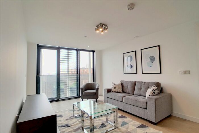 1 Bedroom Flat To Rent In Stratosphere Tower, Stratford, London, E15