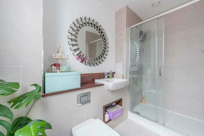 2 Bedroom Flat For Sale In College Road, Harrow, HA1