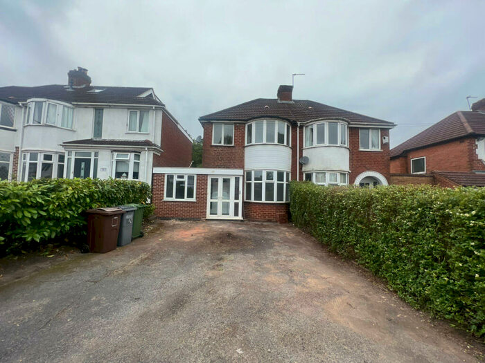 3 Bedroom Semi-Detached House To Rent In Lode Lane, Solihull, B91