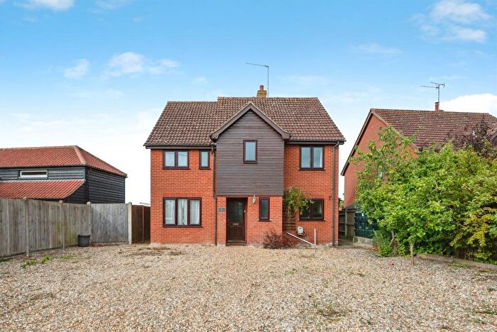 5 Bedroom Detached House For Sale In Park Lane, Reepham, Norwich, NR10