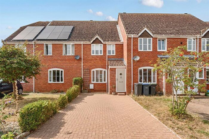 2 Bedroom Terraced House For Sale In Sands Close, Rowde, SN10