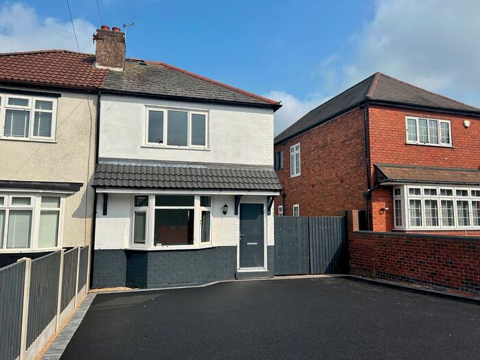 2 Bedroom Property To Rent In Blackhalve Lane, Wednesfield, Wolverhampton, WV11