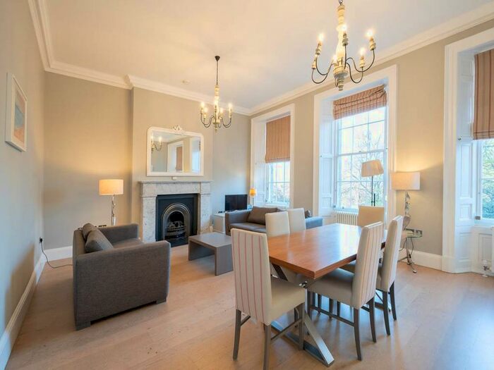 2 Bedroom Flat To Rent In Queen Street, City Centre, Edinburgh, EH2