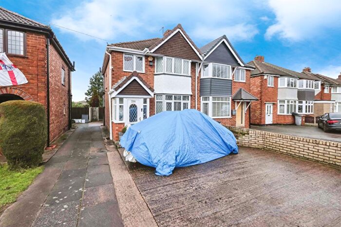 3 Bedroom Semi-Detached House For Sale In Cooks Lane, Birmingham, B37