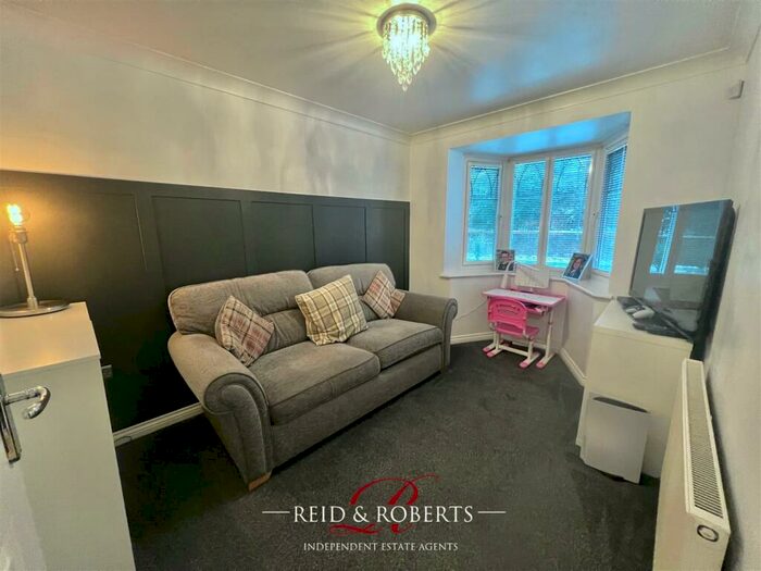 4 Bedroom Detached House For Sale In Chariot Drive, Brymbo, Wrexham, LL11