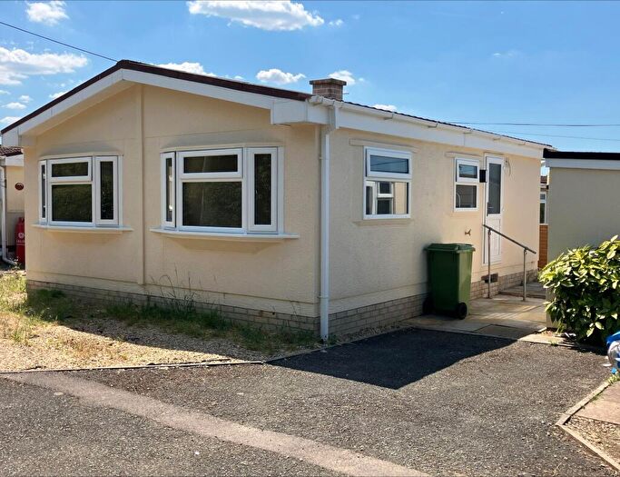 2 Bedroom Park Home For Sale In The Reddings, Cheltenham, GL51