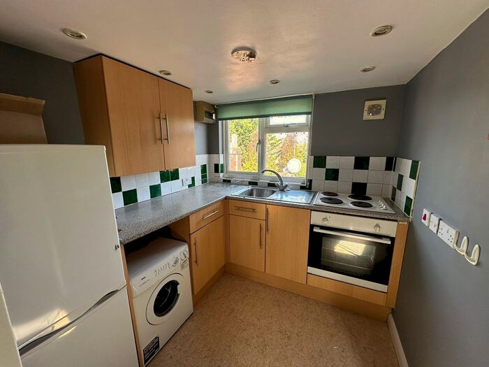 Studio To Rent In Maybury Road, Woking, GU21