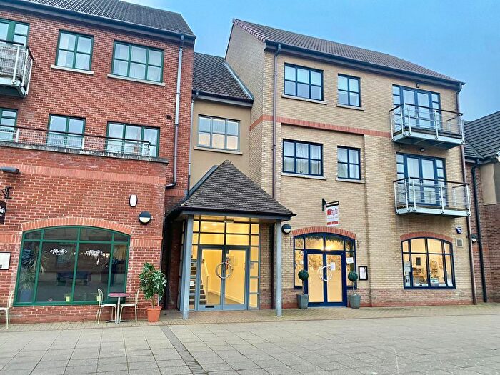 2 Bedroom Flat To Rent In Wilks Walk, Grange Park, NN4