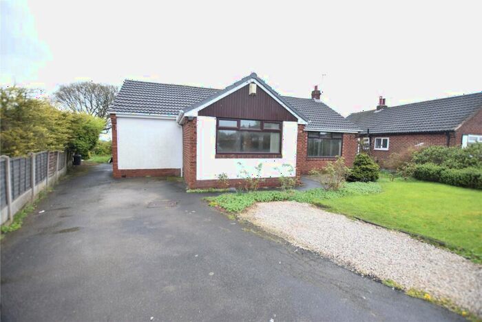 3 Bedroom Detached Bungalow To Rent In Belle Vue Avenue, Scholes, Leeds, West Yorkshire, LS15