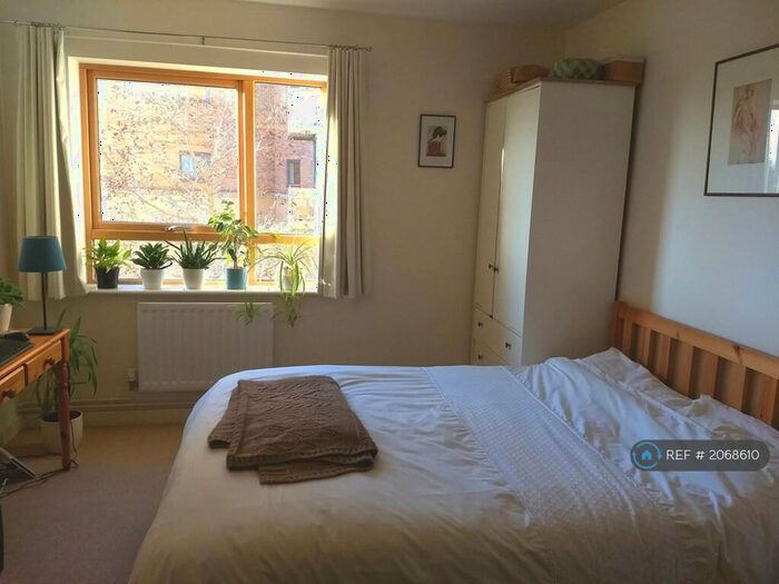 2 Bedroom Flat To Rent In Dugdale Court, London, NW10