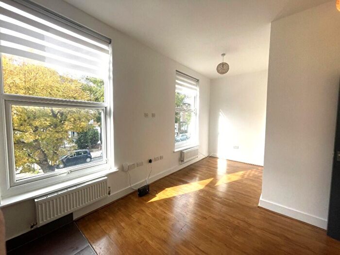 2 Bedroom Apartment To Rent In Wilberforce Road, London, N4