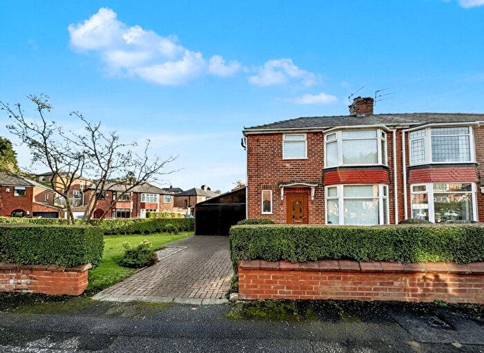 3 Bedroom Semi Detached House For Sale In Ruskin Road, Prestwich, M25