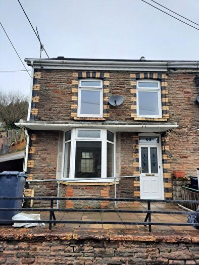 3 Bedroom End Terrace House To Rent In Gough Road, Ystalyfera, SA9