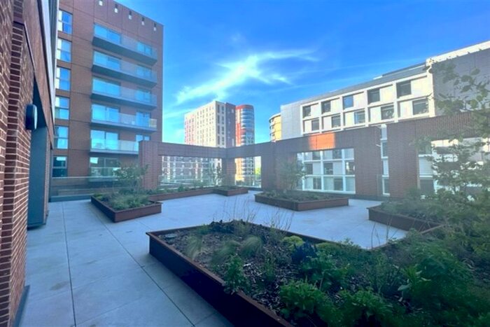 2 Bedroom Flat To Rent In Icon Tower, Acton, Portal Way, Ealing, London, W3