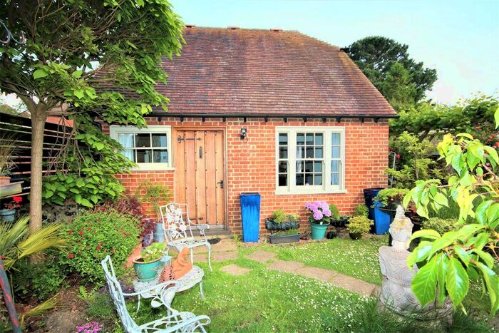 1 Bedroom Property To Rent In Brent Hill, Faversham, ME13