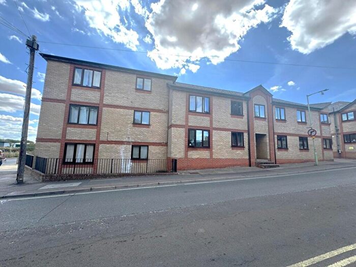 2 Bedroom Flat To Rent In Milton Road, Stowmarket, IP14