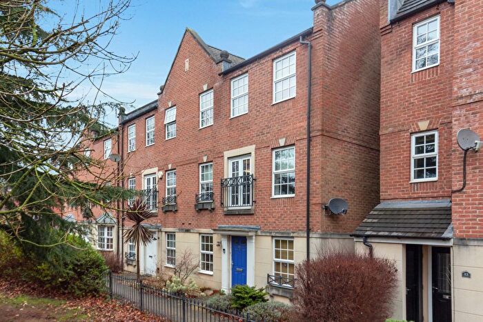 4 Bedroom Semi Detached House For Sale In Princess Drive, York, North Yorkshire, YO26