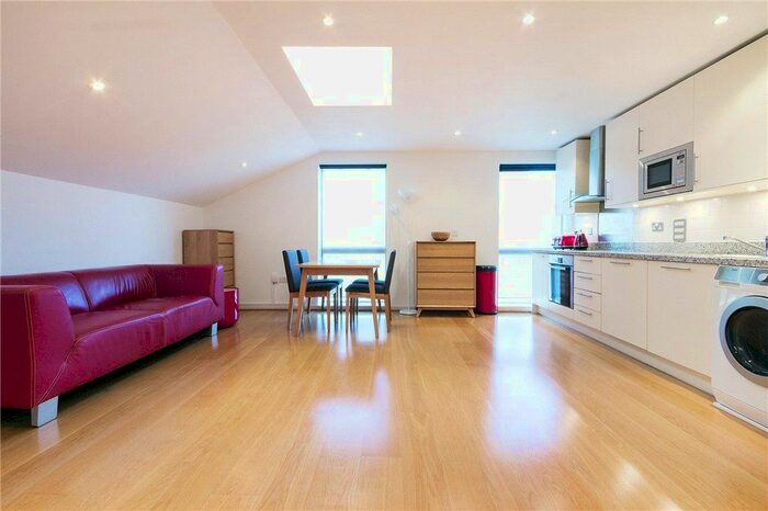 2 Bedroom Flat To Rent In Tay Court, Decima Street, SE1
