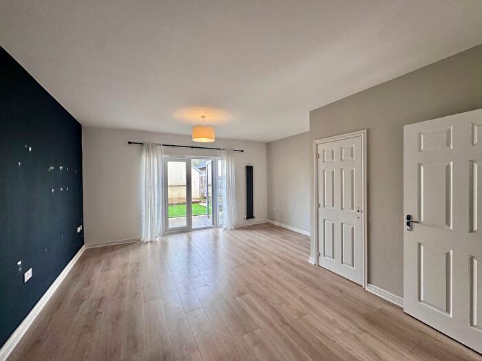 3 Bedroom Semi-detached House For Sale In Halecombe Road, Plymstock, Plymouth, PL9