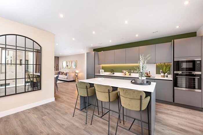 2 Bedroom Apartment For Sale In Eddington Avenue, Cambridge, CB3