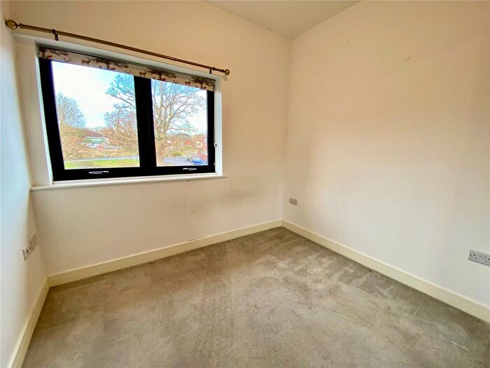 1 Bedroom Flat To Rent In Leach Road, Chard, Somerset, TA20