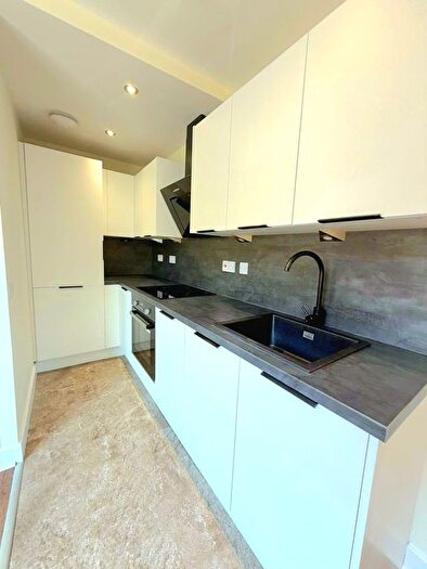 2 Bedroom Flat To Rent In Firs Lane, Leigh, WN7