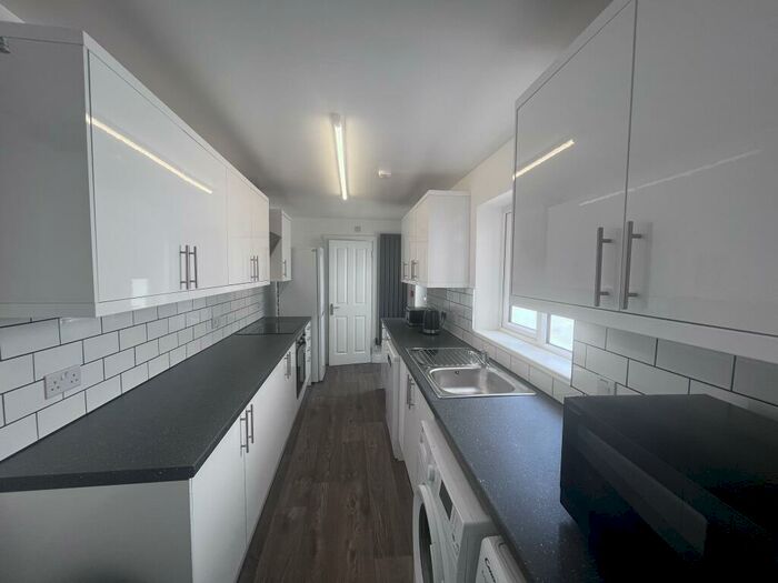 1 Bedroom Flat To Rent In Metchley Lane, Birmingham, B17