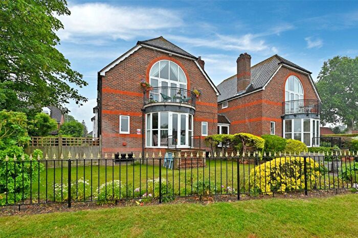 2 Bedroom Flat To Rent In Straight Road, Old Windsor, Windsor, Berkshire, SL4