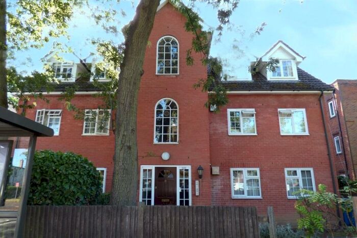 1 Bedroom Apartment To Rent In Princess Court, Farnborough, GU14
