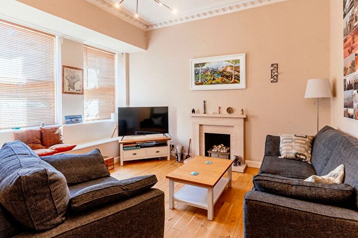 2 Bedroom Flat For Sale In Montpelier Terrace, Edinburgh, EH10