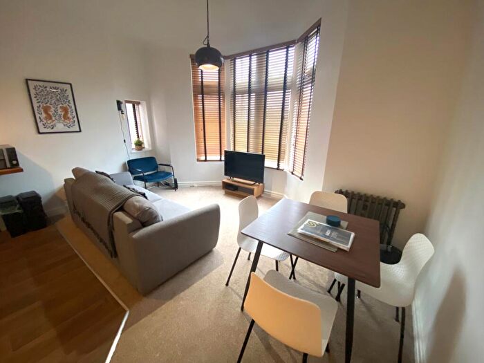 1 Bedroom Apartment To Rent In Pencisely Road, Llandaff, Cardiff, CF5