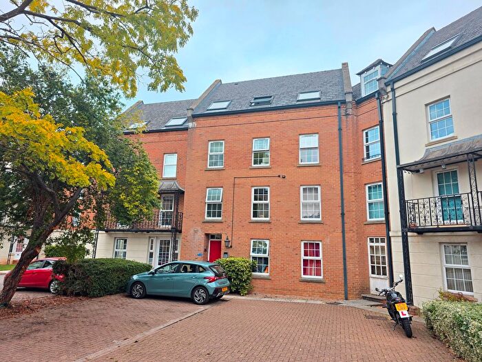 2 Bedroom Flat For Sale In Victoria Place, Banbury, OX16