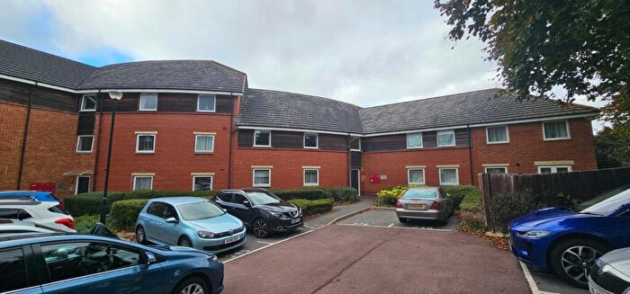 1 Bedroom Flat For Sale In Chain Court, Okus Road, Swindon, Wiltshire, SN1