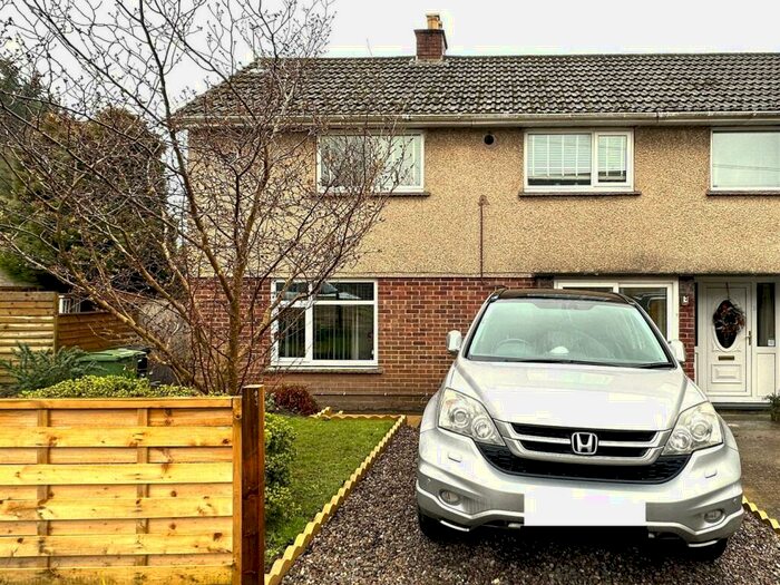 3 Bedroom End Of Terrace House For Sale In Rogers Close, Clutton, Bristol, BS39