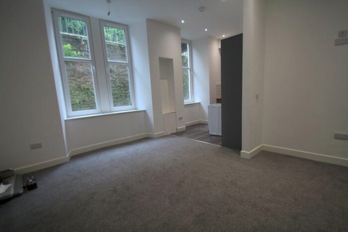 2 Bedroom Flat To Rent In Garland Place, Dundee, DD3