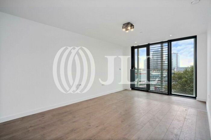 2 Bedroom Flat To Rent In Stratosphere Tower, London, E15