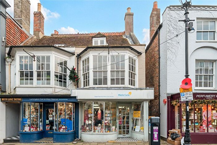 2 Bedroom Flat For Sale In High Street, Lymington, Hampshire, SO41