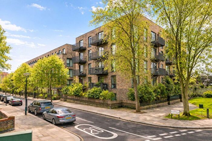 2 Bedroom Flat For Sale In West Row, North Kensington, W10